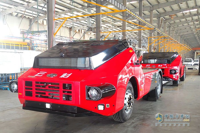 比亞迪無(wú)座艙式港口專(zhuān)用牽引車(chē)