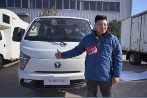 從運輸?shù)绞褂蔑w碟締途 梁加京與飛碟汽車多有緣分？