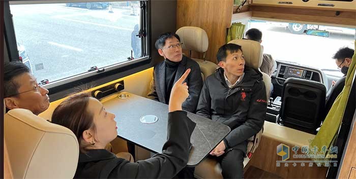 批量交付法美瑞房車  盛圖輕卡改裝性能獲行業(yè)及市場(chǎng)認(rèn)可