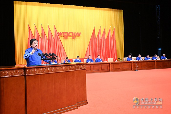 隨著重型柴油車國六標(biāo)準(zhǔn)的實施，為了更好的滿足國六標(biāo)準(zhǔn)，為卡友帶來更好的消費體驗。弘康環(huán)保秉承著為了天更藍 水更綠的企業(yè)使命，特推出第四代弘康純“強勁”產(chǎn)品，為廣大卡友提供更優(yōu)質(zhì)的產(chǎn)品與服務(wù)。