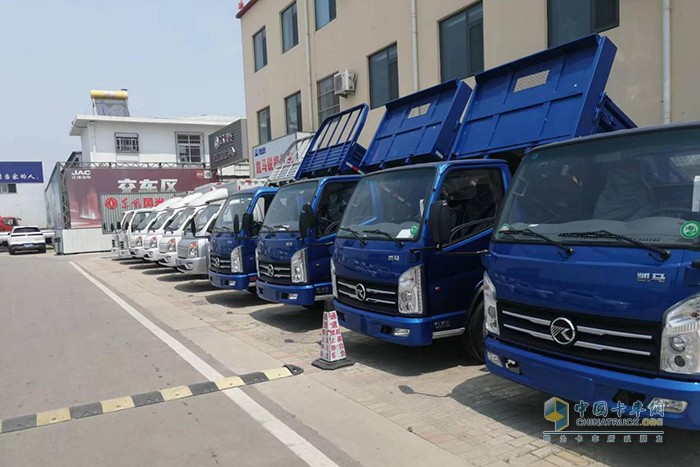 中國卡車網(wǎng) 走訪市場調查 汽車城