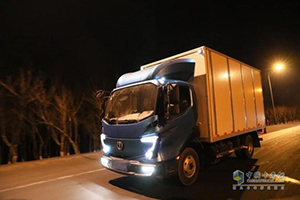 中秋在哪過？飛碟W5讓卡車司機(jī)自己選！