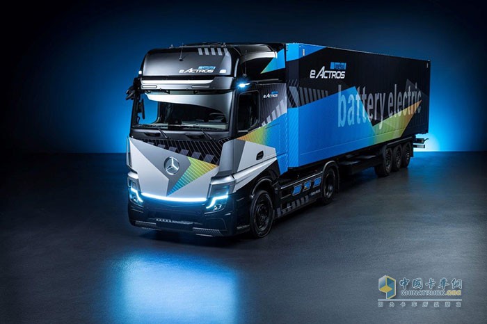 梅賽德斯-奔馳eActros LongHaul純電動長途重卡成為本屆IAA的矚目亮點(diǎn)