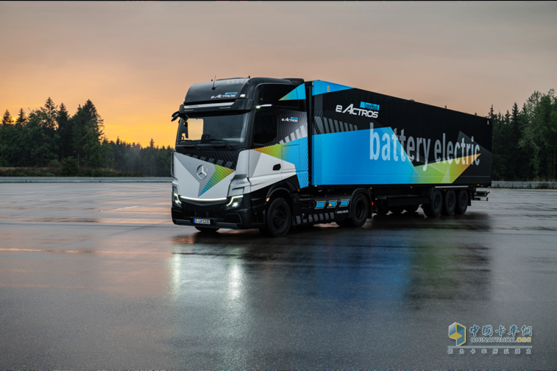 eActros LongHaul+GenH2液氫重卡亮相！梅賽德斯奔馳攜多款新品亮相IAA