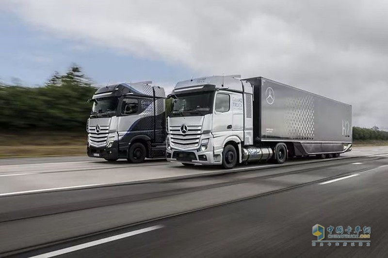 eActros LongHaul+GenH2液氫重卡亮相！梅賽德斯奔馳攜多款新品亮相IAA