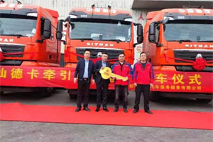 汕德卡危化品牽引車市占率“六級(jí)跳” 安全高效高端成圈粉秘訣