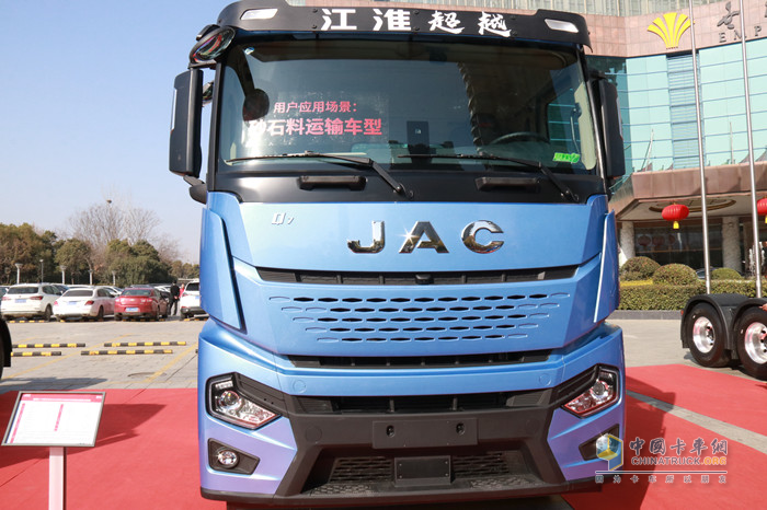 超越6×4 510馬力牽引車(chē)