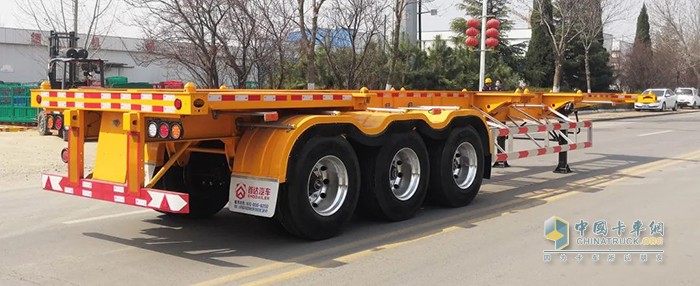 什么是集裝箱運輸半掛車標桿？還得看首達