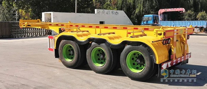 什么是集裝箱運輸半掛車標桿？還得看首達
