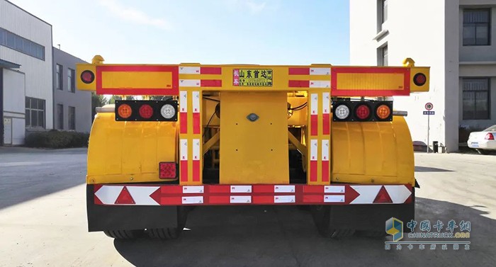 什么是集裝箱運輸半掛車標桿？還得看首達