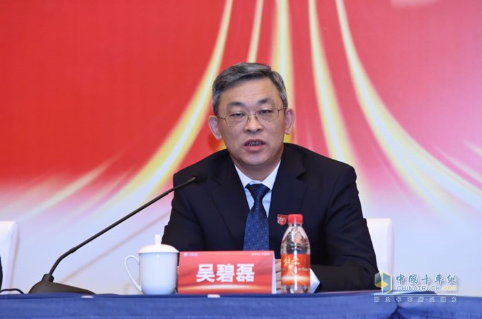 一汽解放總經(jīng)理、黨委副書記兼本部中重型車產(chǎn)品線總經(jīng)理吳碧磊