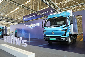 為什么說(shuō)卡車司機(jī)更適合買混動(dòng)卡車？飛碟HW5給你答案