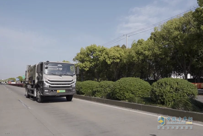 上海市首批捷氫科技燃料電池環(huán)衛(wèi)車投入示范運(yùn)營(yíng)