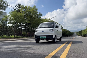 貨運(yùn)新人如何購車？這款飛碟U6中面車型或?yàn)椤白顑?yōu)解”！