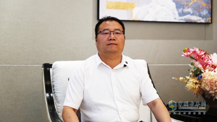 高端專屬定制化服務(wù)，為解放鷹途照亮未來(lái)征途