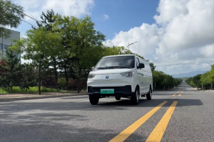 貨運(yùn)新人如何購車？這款飛碟U6中面車型或?yàn)椤白顑?yōu)解”！