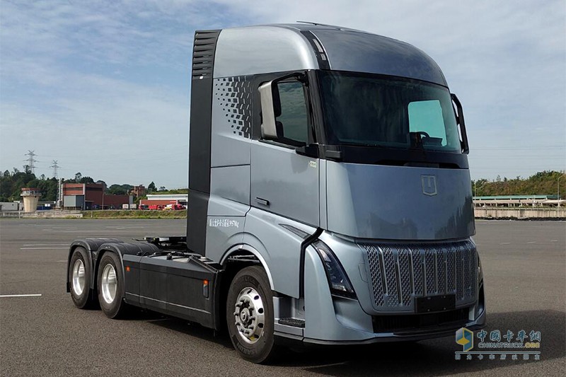 遠(yuǎn)程 星瀚H 25T 6X4 純電動牽引車(HN4250X27C39BEVY) 