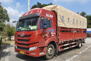 從汽車兵到運(yùn)輸人 90后卡友康瑞廣把愛好做成事業(yè)