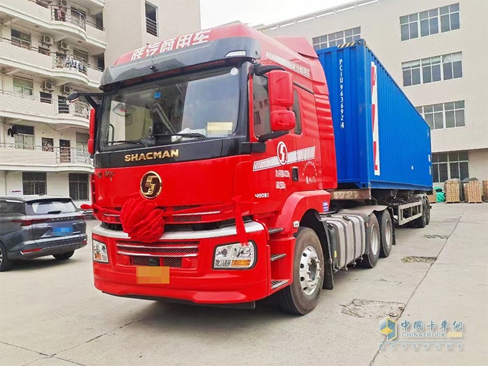 陜汽德御Q300牽引車，會省又會賺！