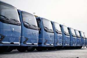 首批20臺(tái)電車交付柬埔寨客戶！濰柴新能源商用車與大象集團(tuán)打響合力出海戰(zhàn)略“第一槍”