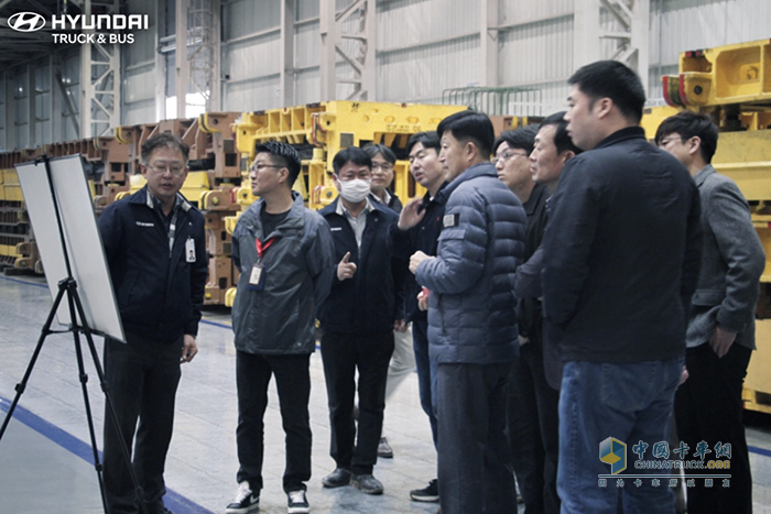 全球戰(zhàn)略升級(jí) 現(xiàn)代商用車海外代表團(tuán)走訪資陽(yáng)工廠