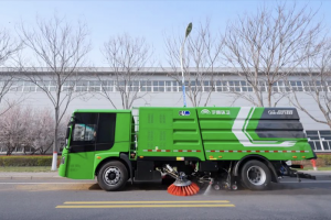 高效作業(yè)，安全護(hù)航！宇通環(huán)衛(wèi)快速路洗掃車引領(lǐng)行業(yè)加速跑！