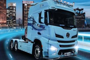 夜間行車安全新標(biāo)桿，陜汽X6000 17NG，卡友們的得力助手！