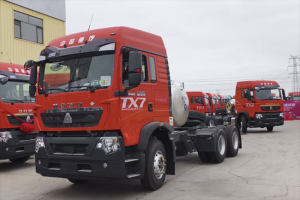 冀南分公司成功交付30輛TX7燃氣牽引車，助力滄州大客戶高效升級