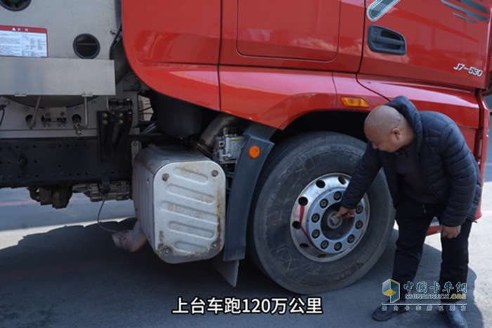 解放車(chē)主王師傅：百萬(wàn)公里再換車(chē)，還選康邁輪端！