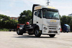 618快運省賺，首選江淮星耀X7 LNG 4×2牽引車