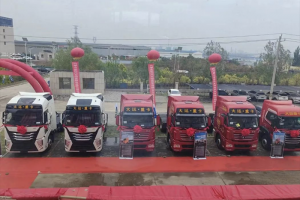 交車、訂車忙不停，大運重卡包頭經(jīng)銷商成立征戰(zhàn)西北市場
