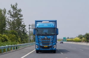 歐曼自動擋燃氣車“云巔穿越之旅”首日暢行兩千里 百公里氣耗25kg！