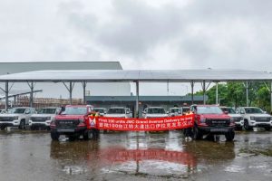 首批100臺江鈴大道皮卡，出發(fā)伊拉克！