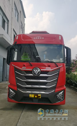 百公里油耗22.6L！魯師傅：開(kāi)歐曼星翼港口車(chē) 駕乘上檔次，效益上高度