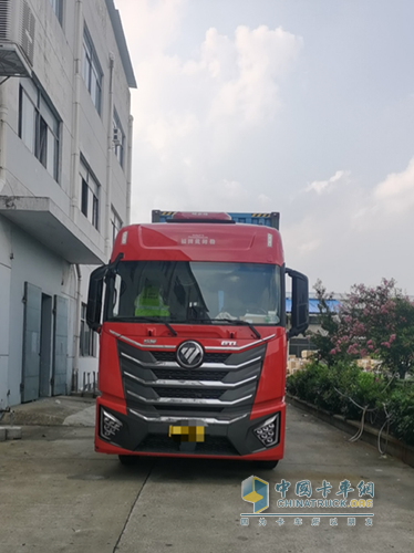 百公里油耗22.6L！魯師傅：開(kāi)歐曼星翼港口車(chē) 駕乘上檔次，效益上高度