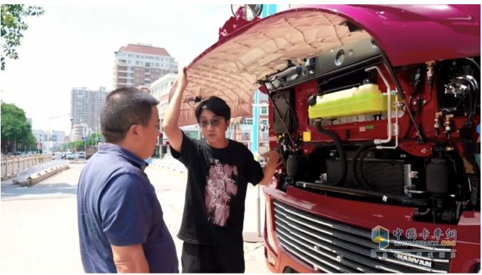 燃動(dòng)福建！百臺(tái)徐工新能源電動(dòng)牽引車交付