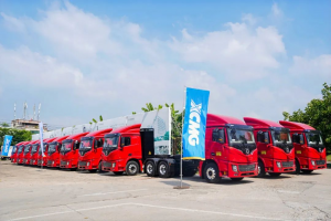燃動(dòng)福建！百臺(tái)徐工新能源電動(dòng)牽引車交付