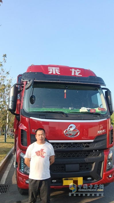 乘龍H5創(chuàng)富版綠通房車：動(dòng)力強(qiáng)勁油耗低?細(xì)節(jié)貼心助創(chuàng)富