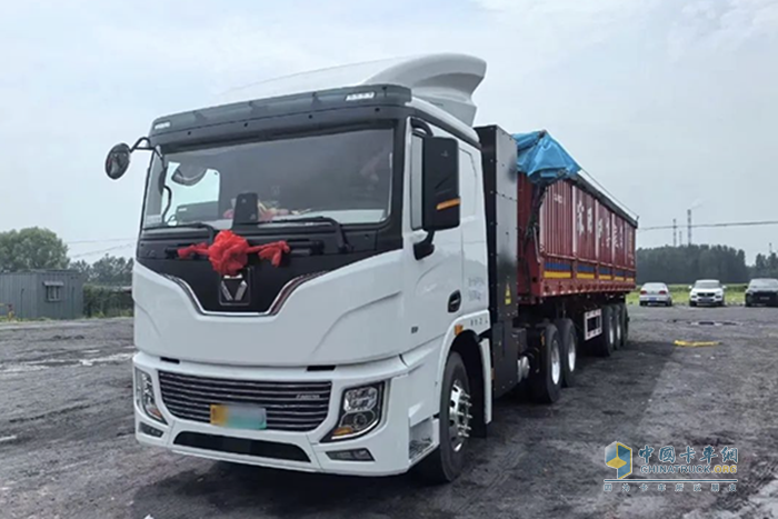 車隊老板的“致富經(jīng)”：“選擇徐工，就是選擇成功！”