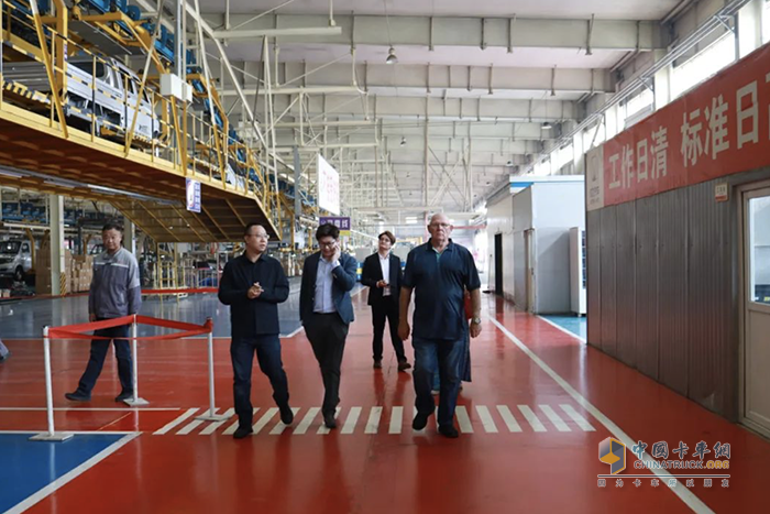 成功汽車迎來南非與泰國客戶參觀，開啟國際合作新篇章