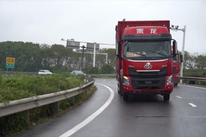 一年能省200多萬(wàn)，乘龍H5大單橋讓兩位快遞老板喜笑顏開(kāi)
