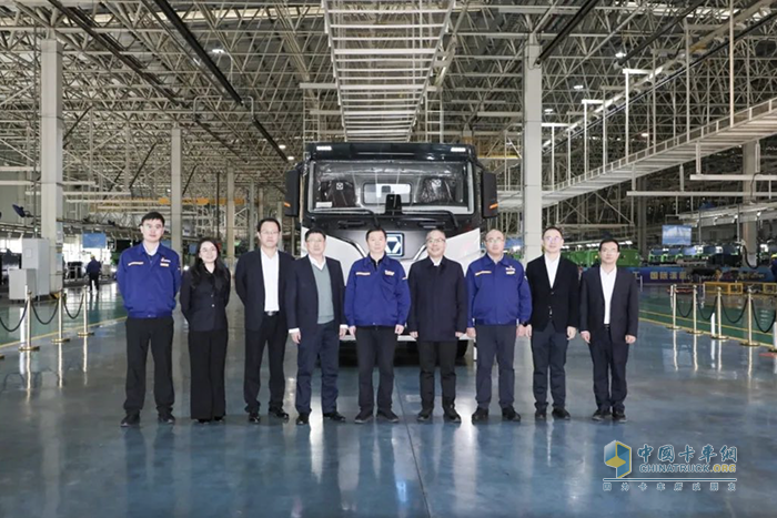 徐工汽車(chē)與中建西部建設(shè)簽署戰(zhàn)略合作協(xié)議