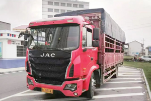 江淮重卡6米8格爾發(fā)K5高欄車，助劉師傅穩(wěn)穩(wěn)致富！