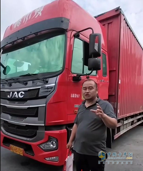 汽車(chē)配件運(yùn)輸28年 江淮格爾發(fā)讓他從跟車(chē)變老板