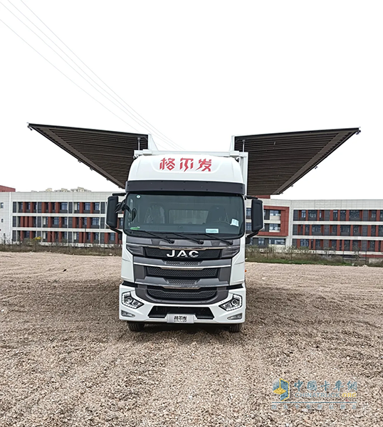 飛翼載貨車哪家更靠譜？陳老板：必須是江淮格爾發(fā)
