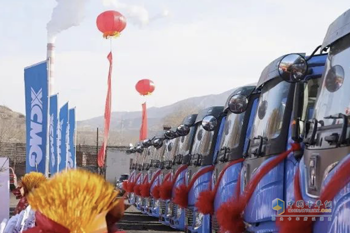首季“開門紅”！百臺徐工新能源換電重卡交付山西