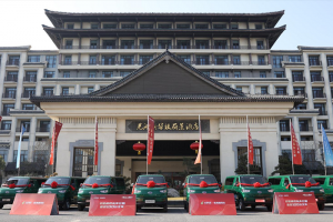 暢達(dá)城鄉(xiāng),振興鄉(xiāng)村新引擎,開(kāi)瑞江豚E5客運(yùn)版交付安徽郵政