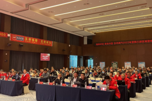 東風(fēng)柳汽乘龍：聚勢志合 向新求變，2025年區(qū)域營銷交流大會圓滿舉行