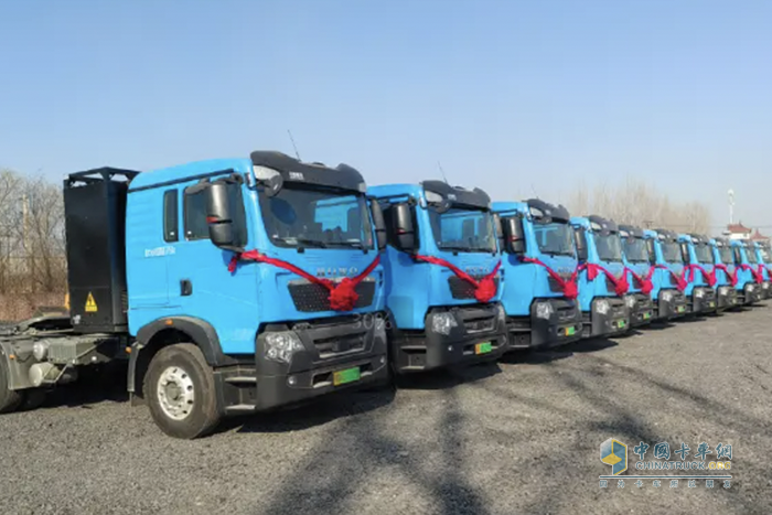火力全開(kāi)，中國(guó)重汽新能源交車(chē)狂潮勢(shì)不可擋！