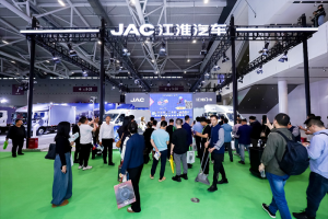 閃耀2025深圳國(guó)際商用車(chē)生態(tài)博覽會(huì) 江淮1卡智領(lǐng)綠色物流未來(lái)